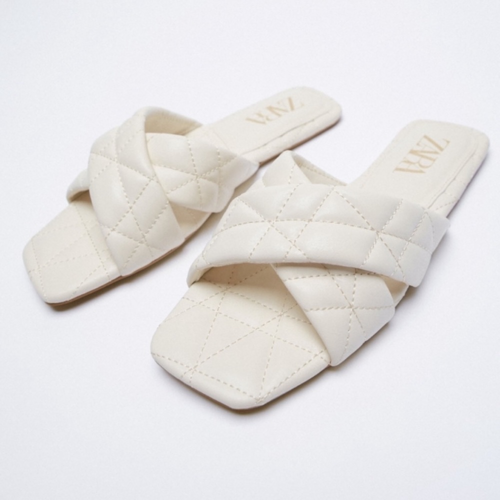 NEW! Zara Quilted Padded Flat Slides Sandals White